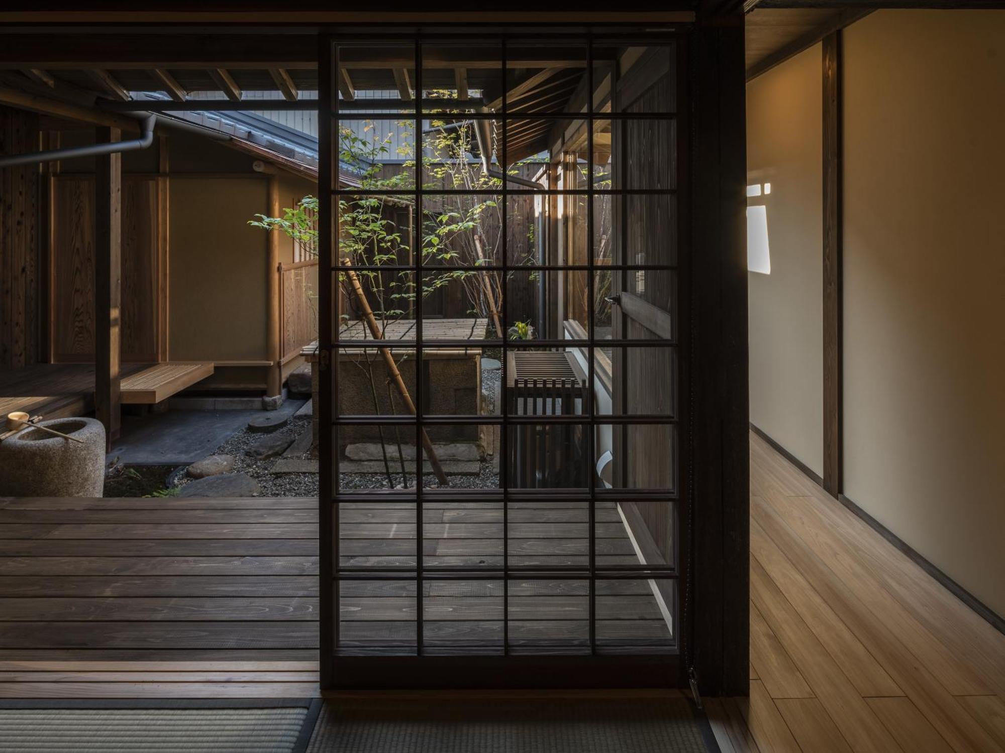 Nipponia Hotel Ozu Castle Town Exterior foto